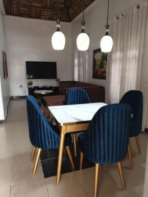 Stylish House With Free Parking and Outdoor Pool
